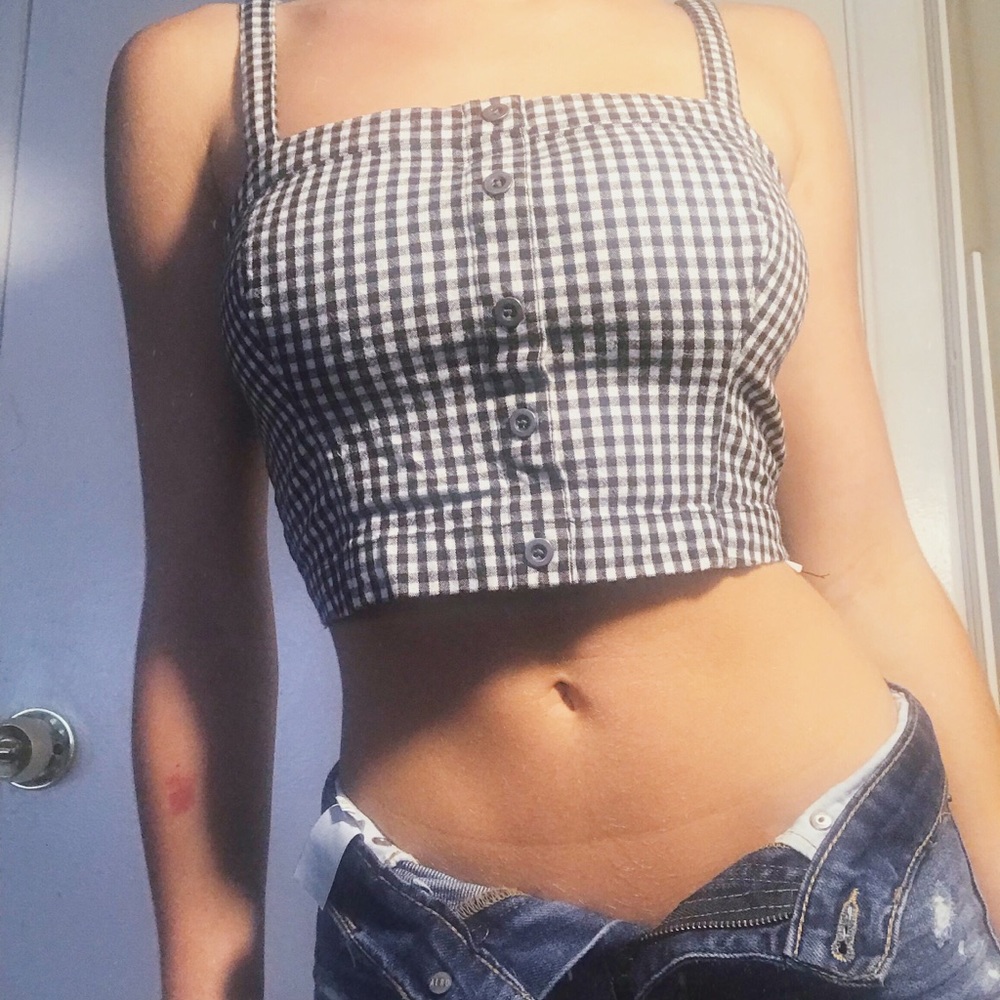 Plaid/ stretchy holister crop Top